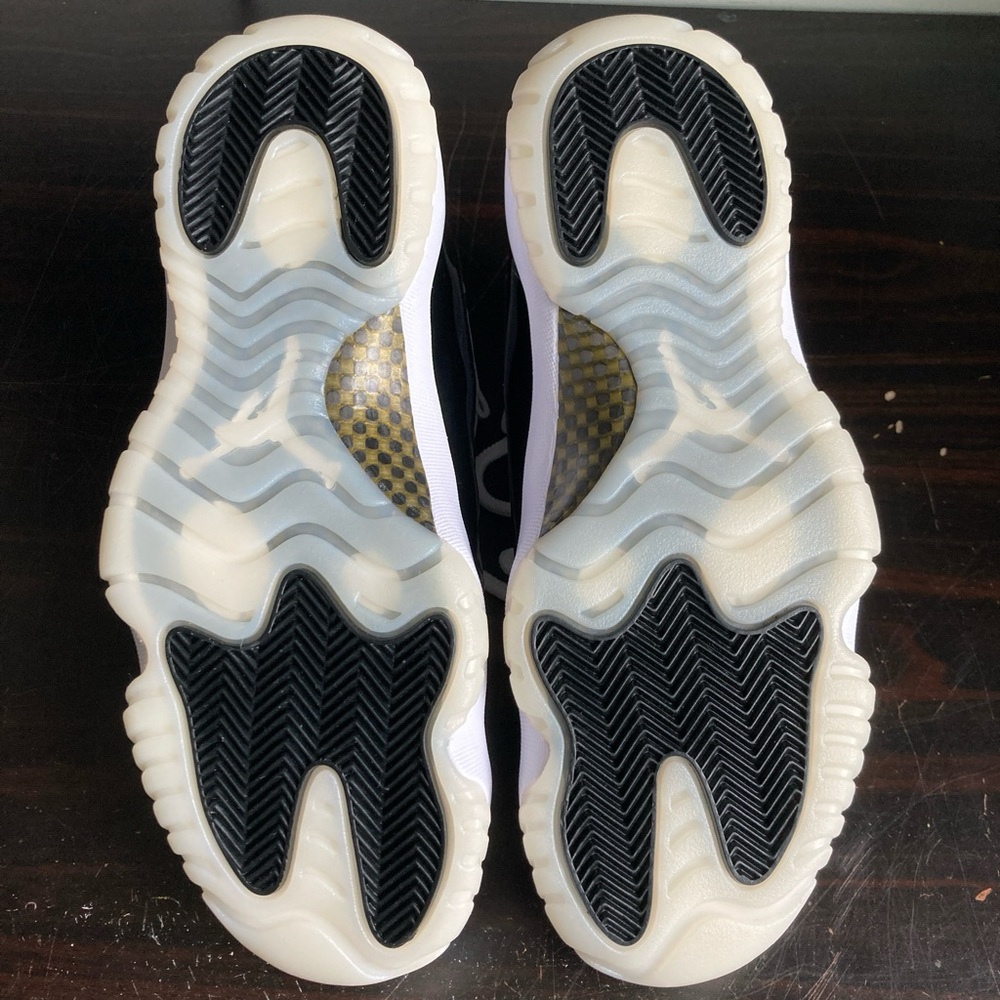 Jordan 11 concord/gratitude (2023 release)
Size 10, brand new, no box - Picture 4 of 9